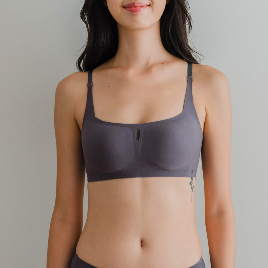 [PREORDER. Est. Arrival 11.15] air-ee Cotton Square Neck Seamless Bra in Charcoal (Machine Wash Edition) Limited Edition