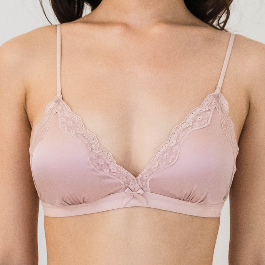 Soft Bloom Lace Bralette in Champagne Pink