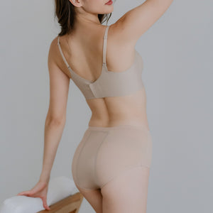 [ARRIVING 10.25] Hey Period! Seamless Mid-Rise Cheekie in Buttery Milk Tea